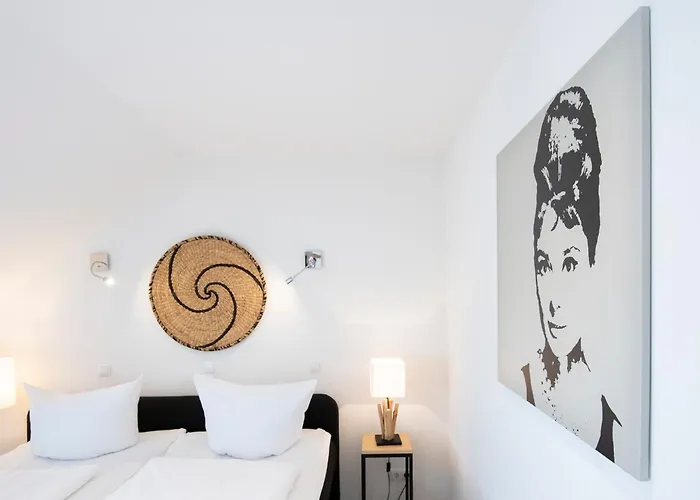 Badeweg 7 Audrey Hepburn *